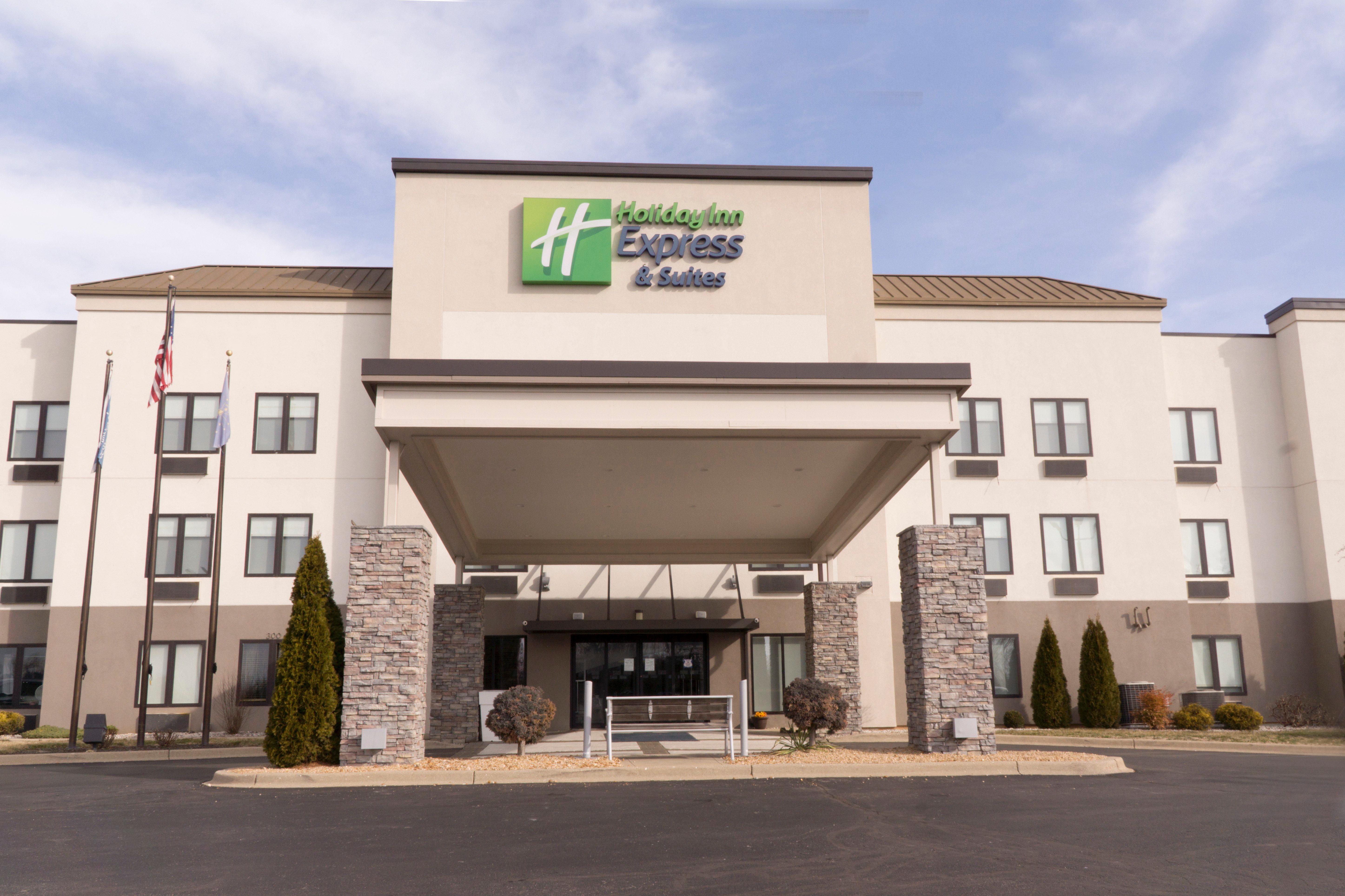 Holiday Inn Express Hotel & Suites Madison By Ihg Exterior foto