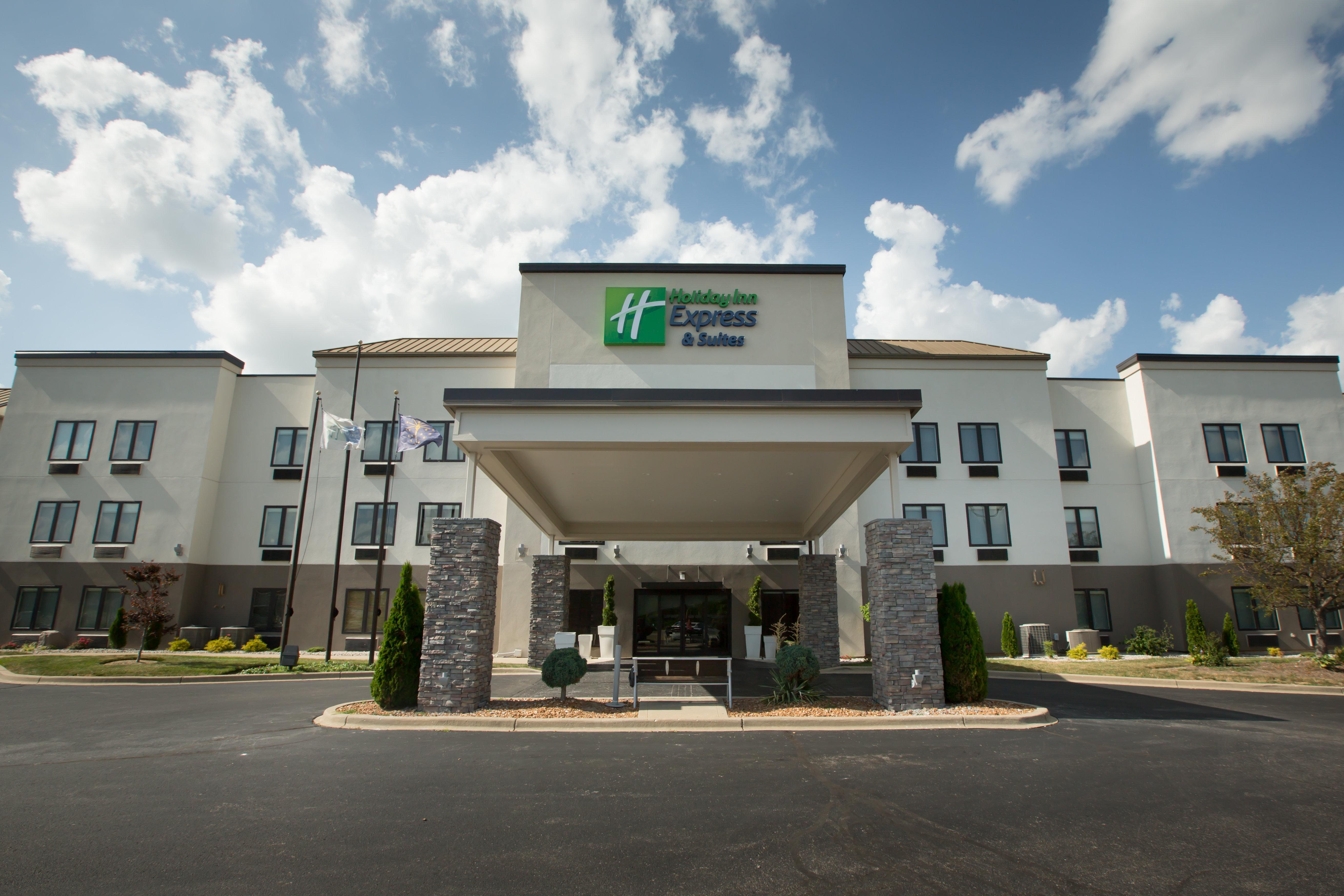 Holiday Inn Express Hotel & Suites Madison By Ihg Exterior foto