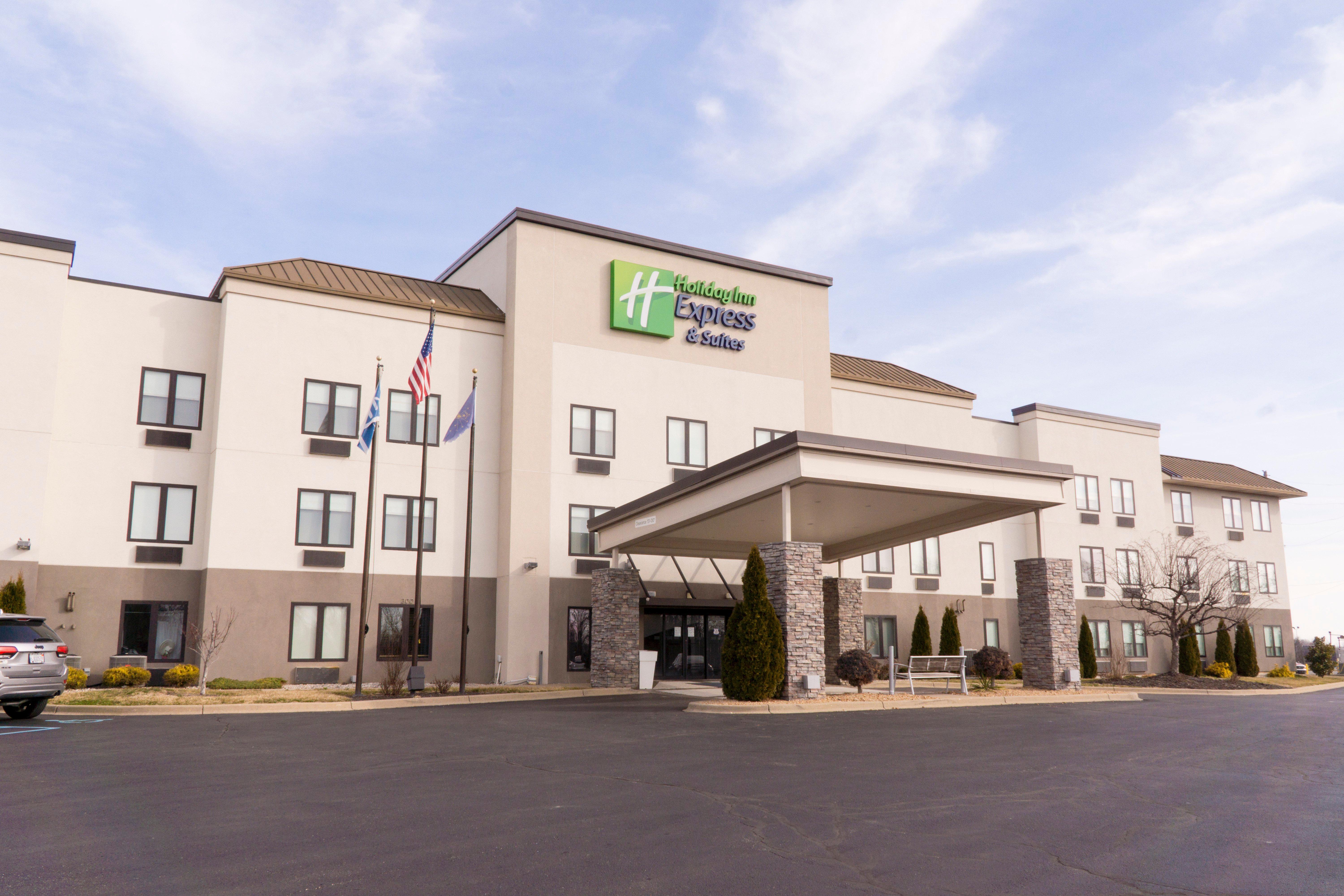 Holiday Inn Express Hotel & Suites Madison By Ihg Exterior foto