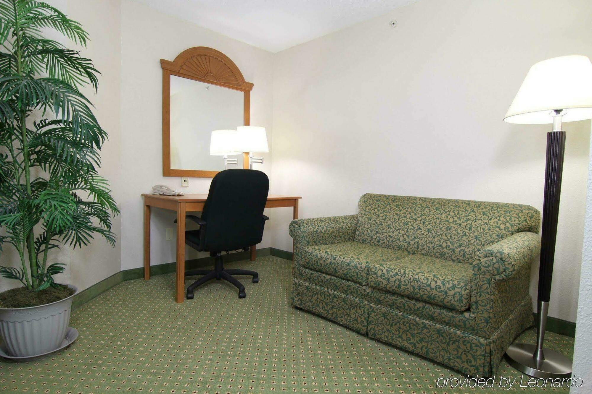Holiday Inn Express Hotel & Suites Madison By Ihg Habitación foto